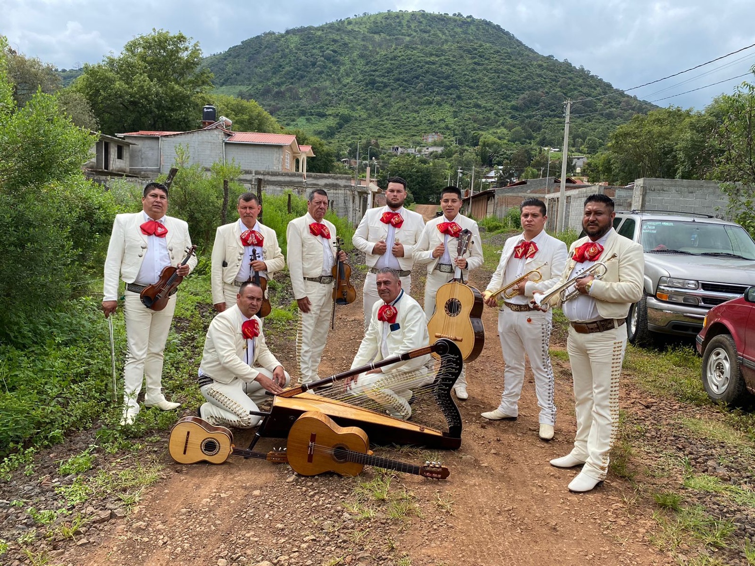 Mariachi Los Garcías grupo completo